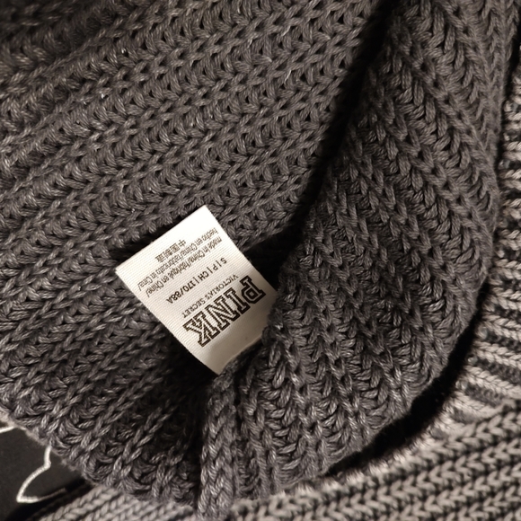 🖤NWT Forenza Love Pink Oversized Campus Fit Chunk Sweater, Distressed Black, SM - Picture 10 of 10